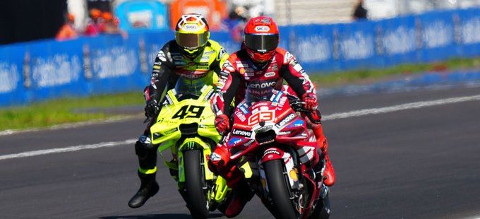 Bezzecchi se lleva el GP de Brasil